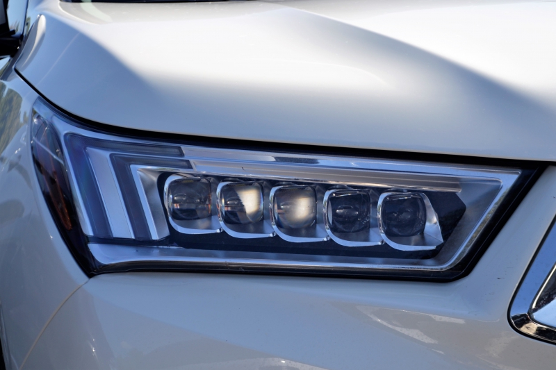 concession-auto-ST MARTIN DU VAR-min_acura-headlamp-2834131